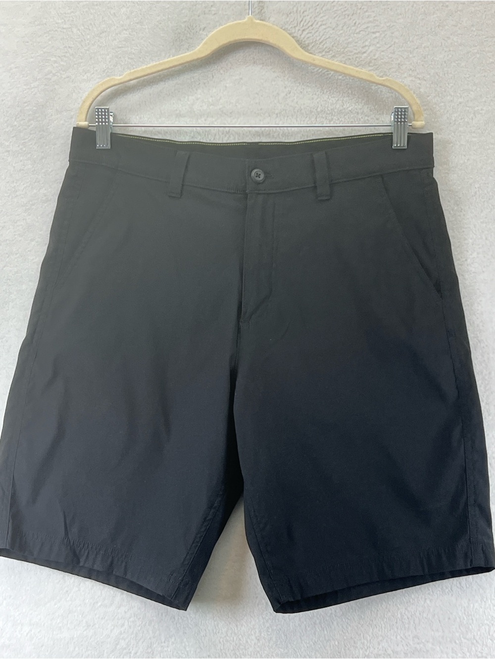 Eddie Bauer Men’s Black Flat-Front Casual Shorts Sz 33